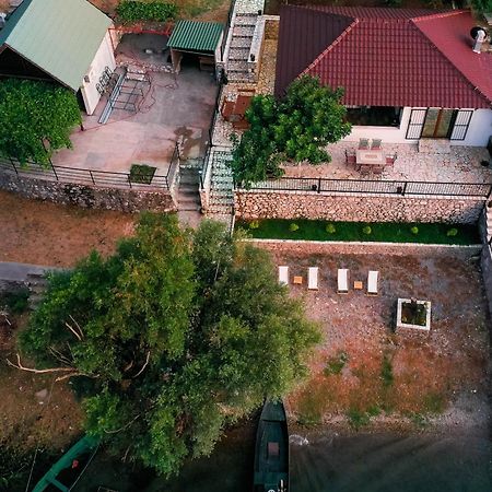 Apartamento Luxury House Lotos Golubovci Exterior foto