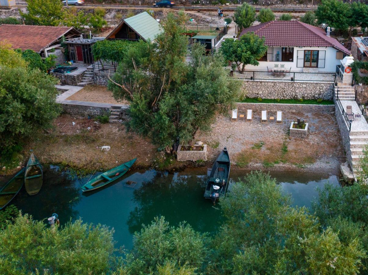 Apartamento Luxury House Lotos Golubovci Exterior foto