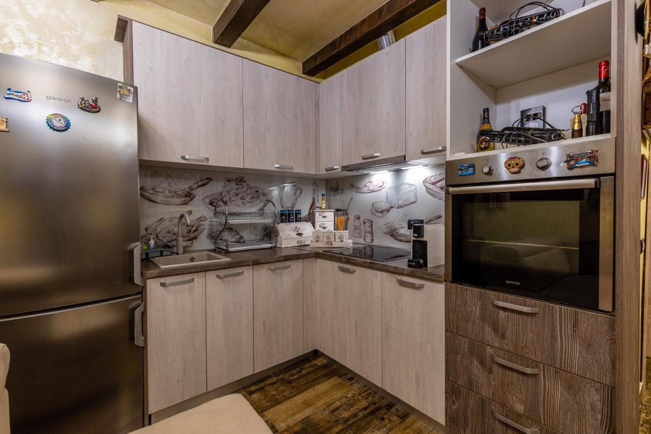Apartamento Luxury House Lotos Golubovci Exterior foto