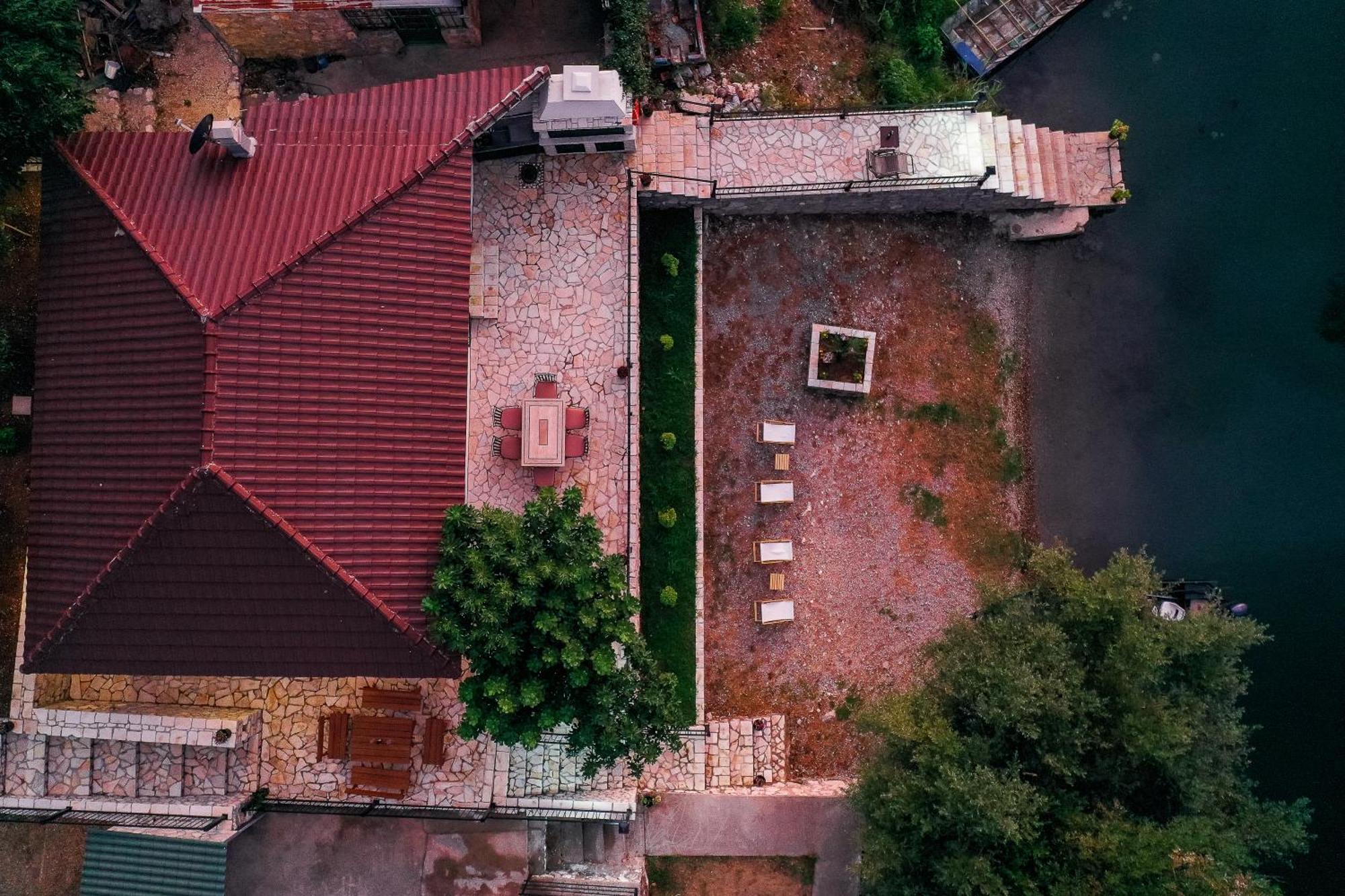 Apartamento Luxury House Lotos Golubovci Exterior foto